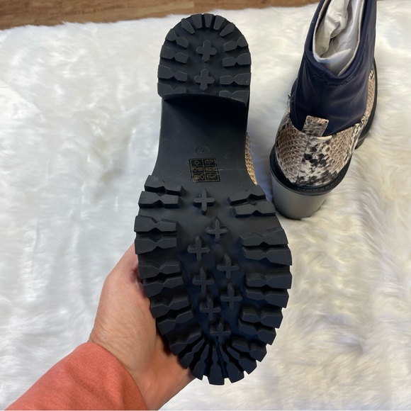 ASOS Design Evolve Chunky Sock Boot. NWT - Picture 6 of 8